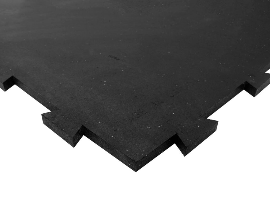 07034-red-barn-4x6x0.75-4-sided-interlocking-rubber-stall-mats1